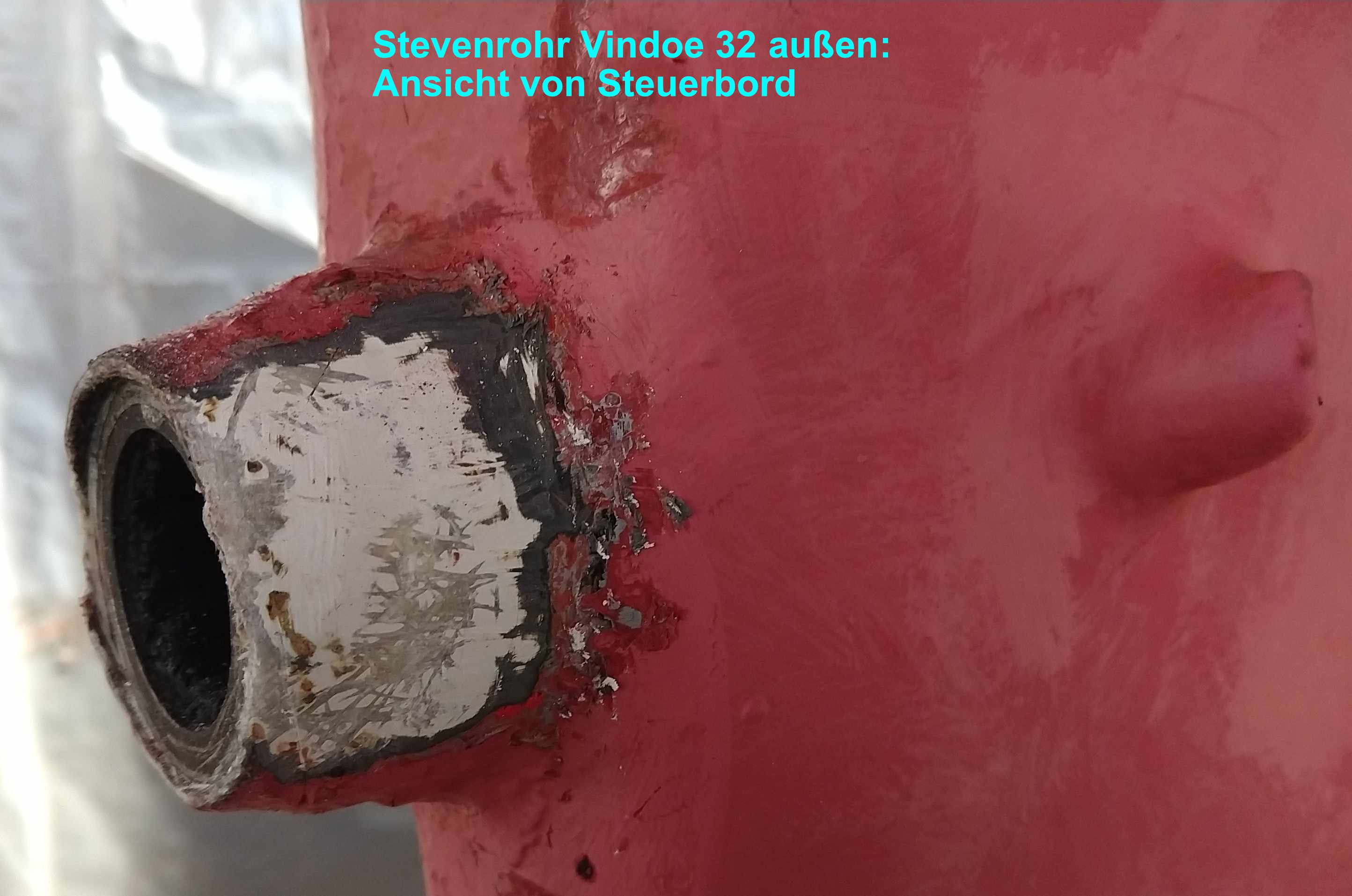 Stevenrohr außen - Blickwinkel Steuerbord min.jpg