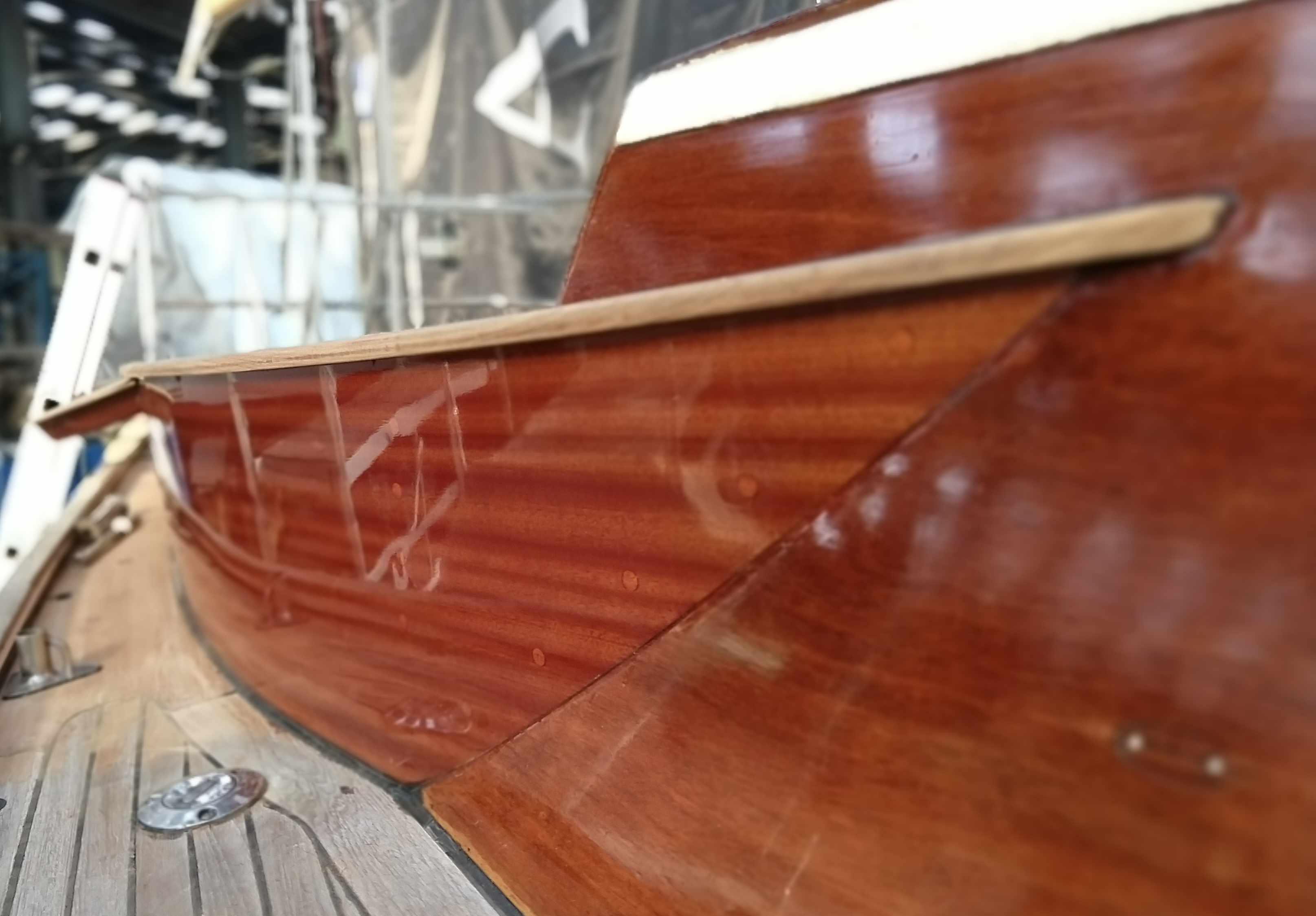 802 Süll lackieren - Lack-3-Finisch + Handlauf_Teak- Süll Vindö.jpg